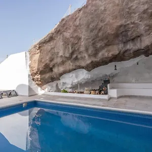 https://villa-santa-cruz-de-tenerife.in-canary-islands.com